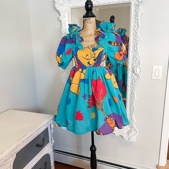 New York Couture One of a Kind Winnie the Pooh Puff Sleeve Dress - Picture 4 of 6